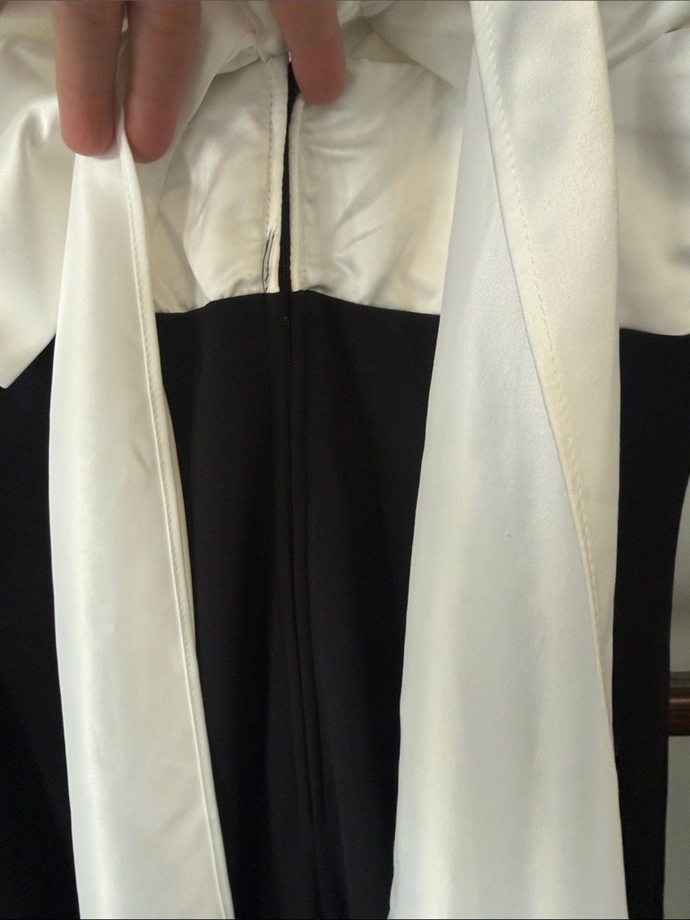 Black and White Maxi Dress with large bow - Picture 7 of 9